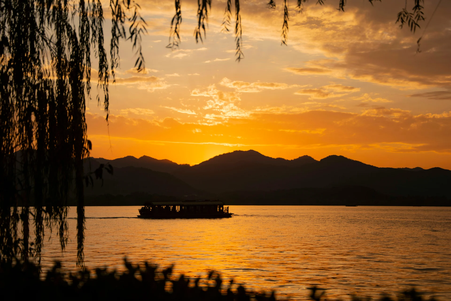 Jiangnan, a study in water and gardens